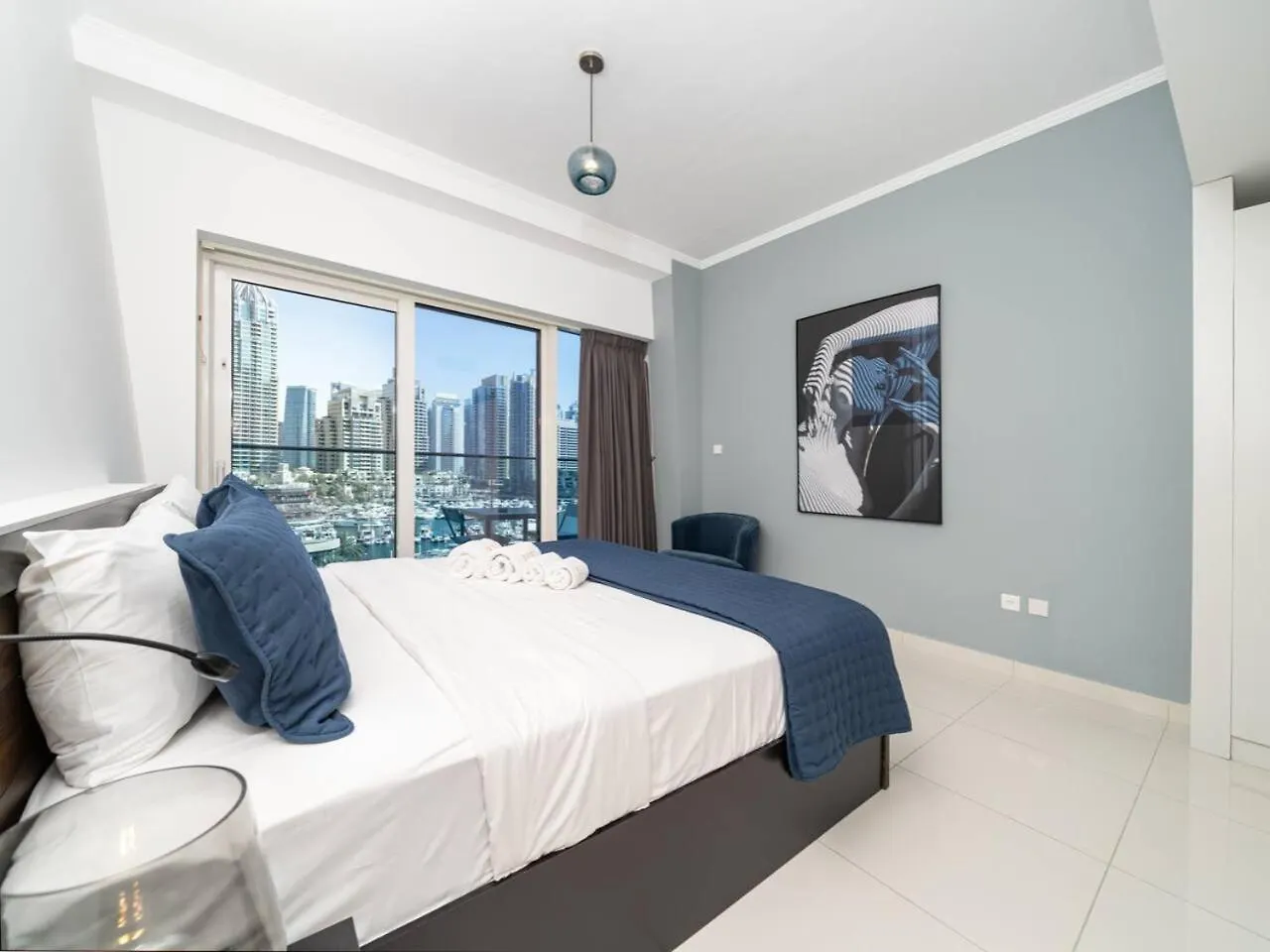Luxury Damac 2-Bed With Stunning Marina Views Apartment Dubai