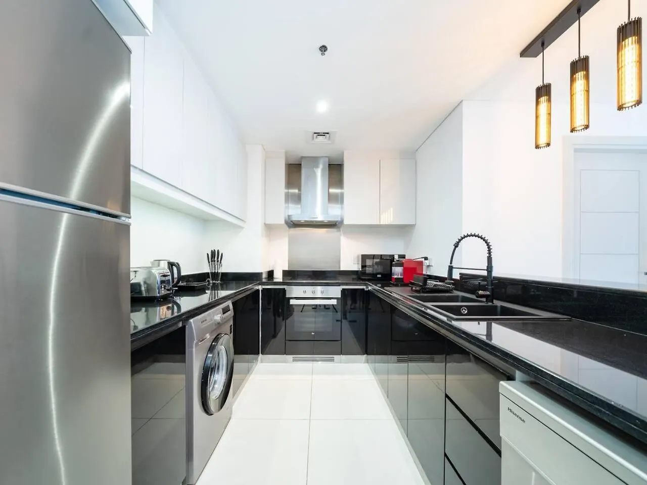 Luxury Damac 2-Bed With Stunning Marina Views Apartment Dubai